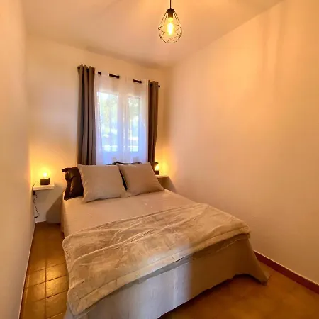 Les Roches De Figa Hébergement de vacances