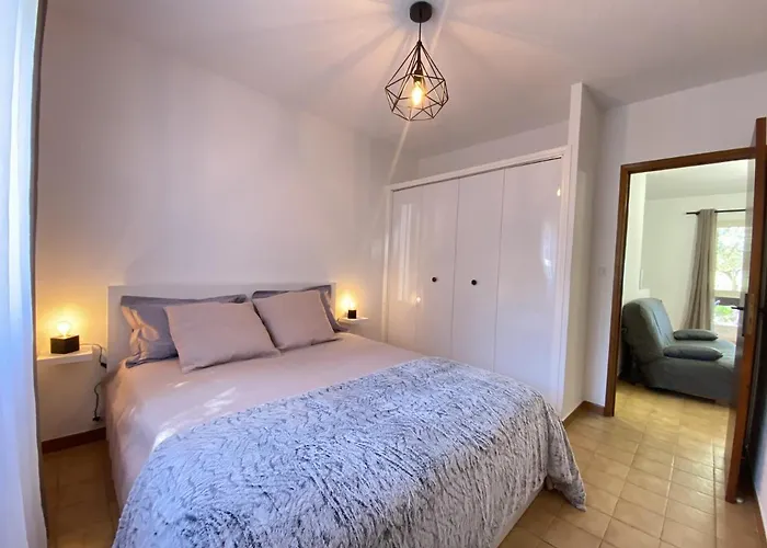 Vakantiehuis Les Roches De Figa Conca