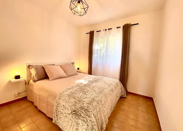 Vakantiehuis Les Roches De Figa *